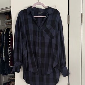 Sanctuary hi/lo hem blouse. Size small.